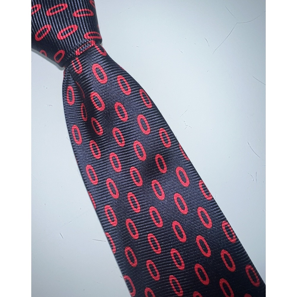 Tom Street Custom Clothing 60" Classic Silk Tie Geometric Red Oval On Blue